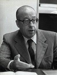 Vitorino Magalhães Godinho, Os descobrimentos e a economia mundial, Arcádia, Lisboa, 1963 e 1965